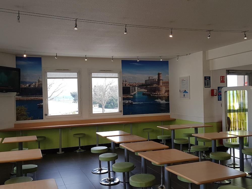 马赛瓦伦丁宜必思快捷酒店 外观 照片