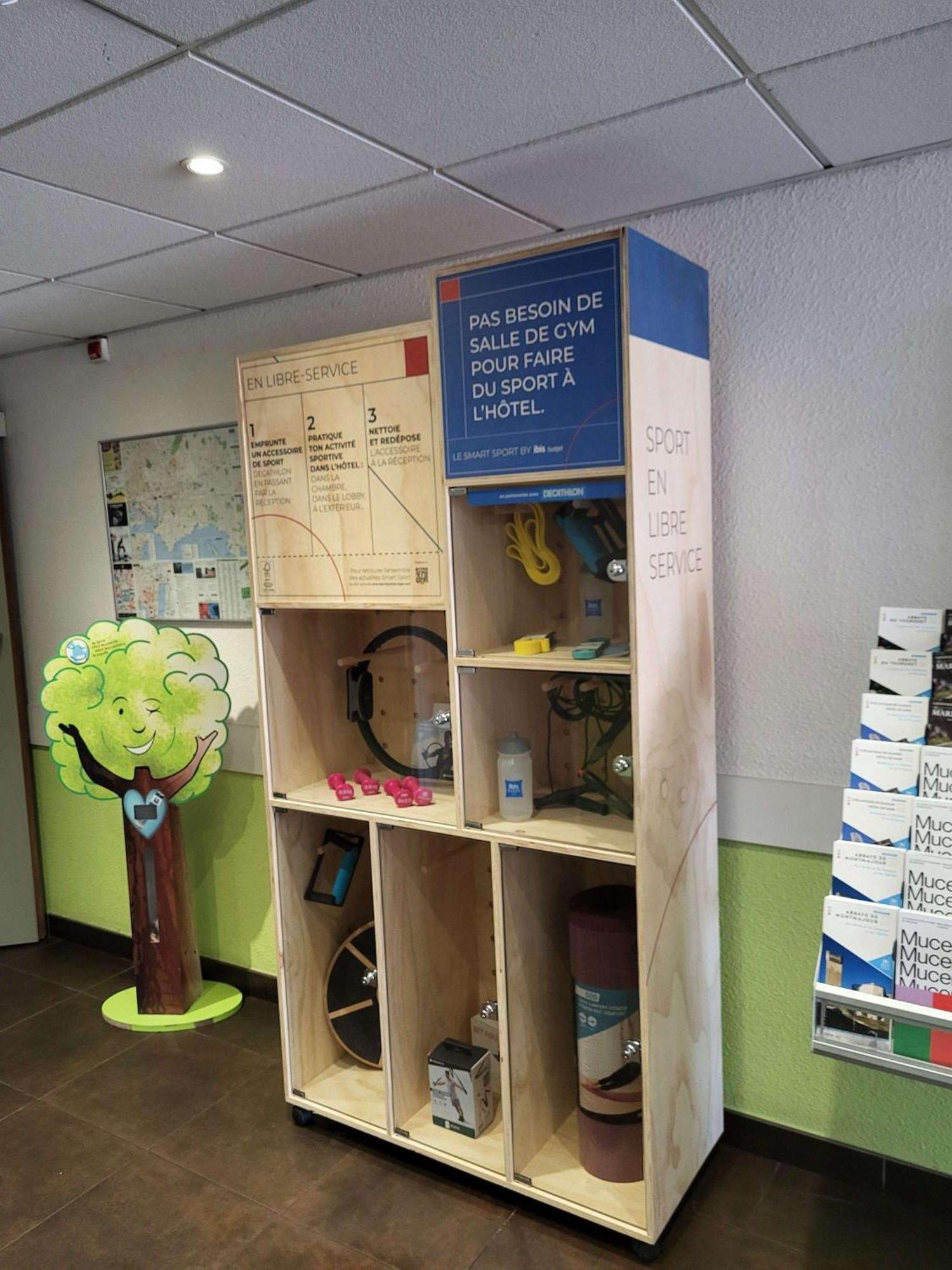 马赛瓦伦丁宜必思快捷酒店 外观 照片