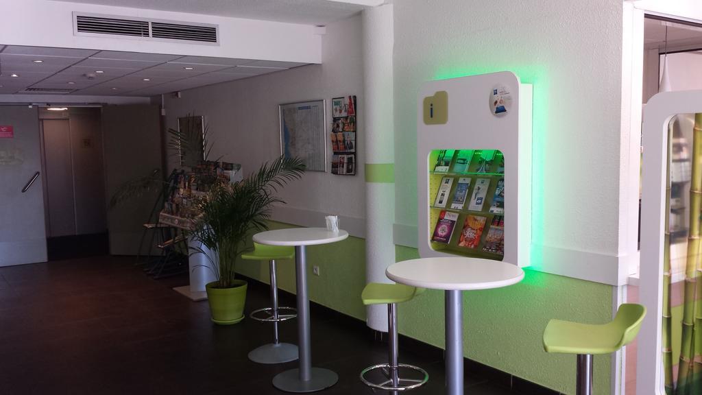 马赛瓦伦丁宜必思快捷酒店 外观 照片